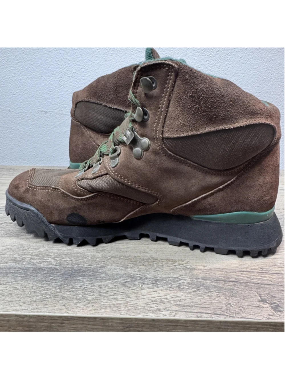 Vintage New Balance H515 Brown Suede Hiking Boots Trail Outdoor Women’s 8.5